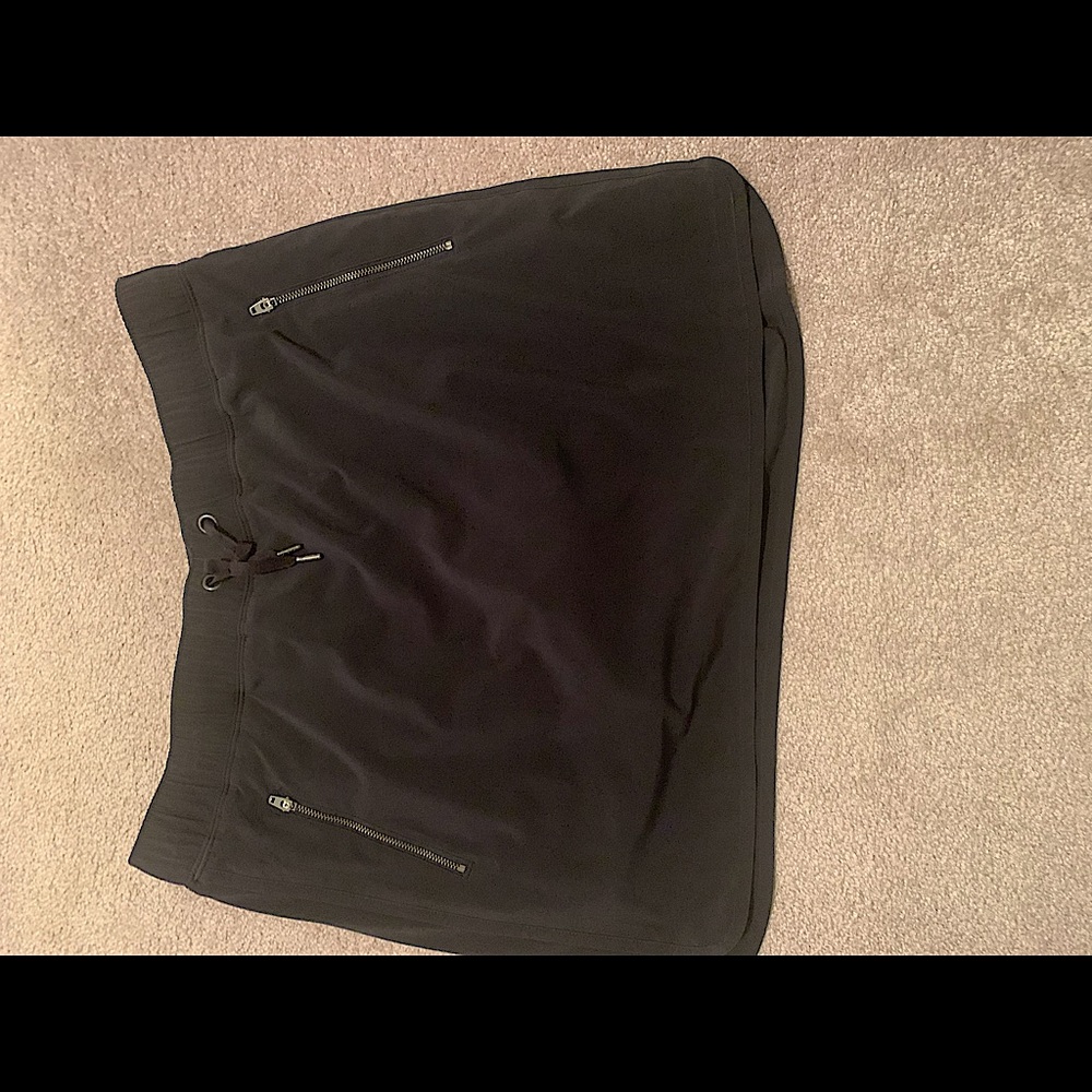 Athleta skirt sizeL